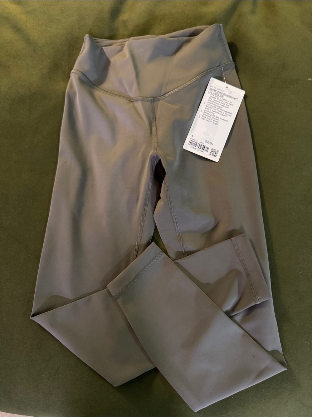 NWT Lululemon Wunder Under SmootCover in Army Green
